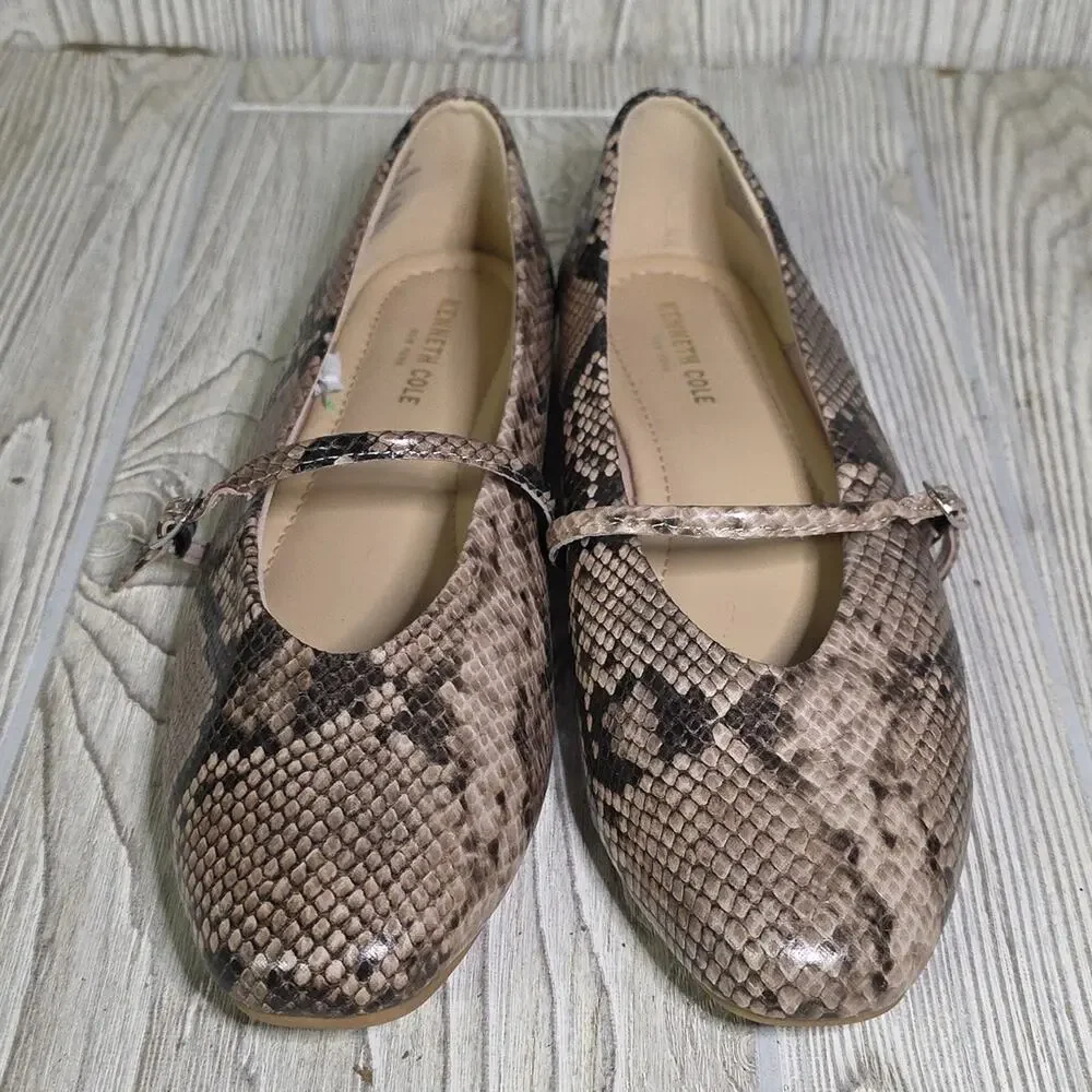 Kenneth Cole pre owned